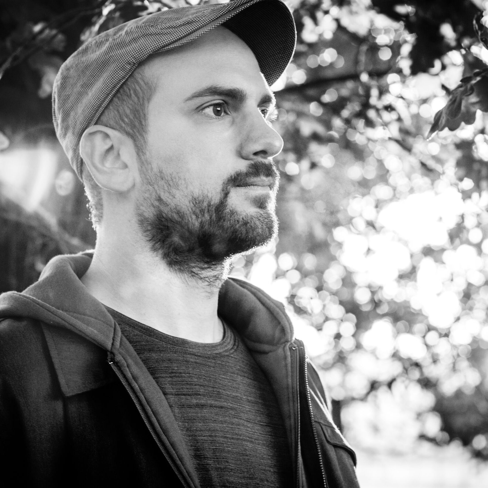 Andreas Bach Interview: Andreas Bach on Guitar as a Voice, Creative Contrast, and Keeping Music Human