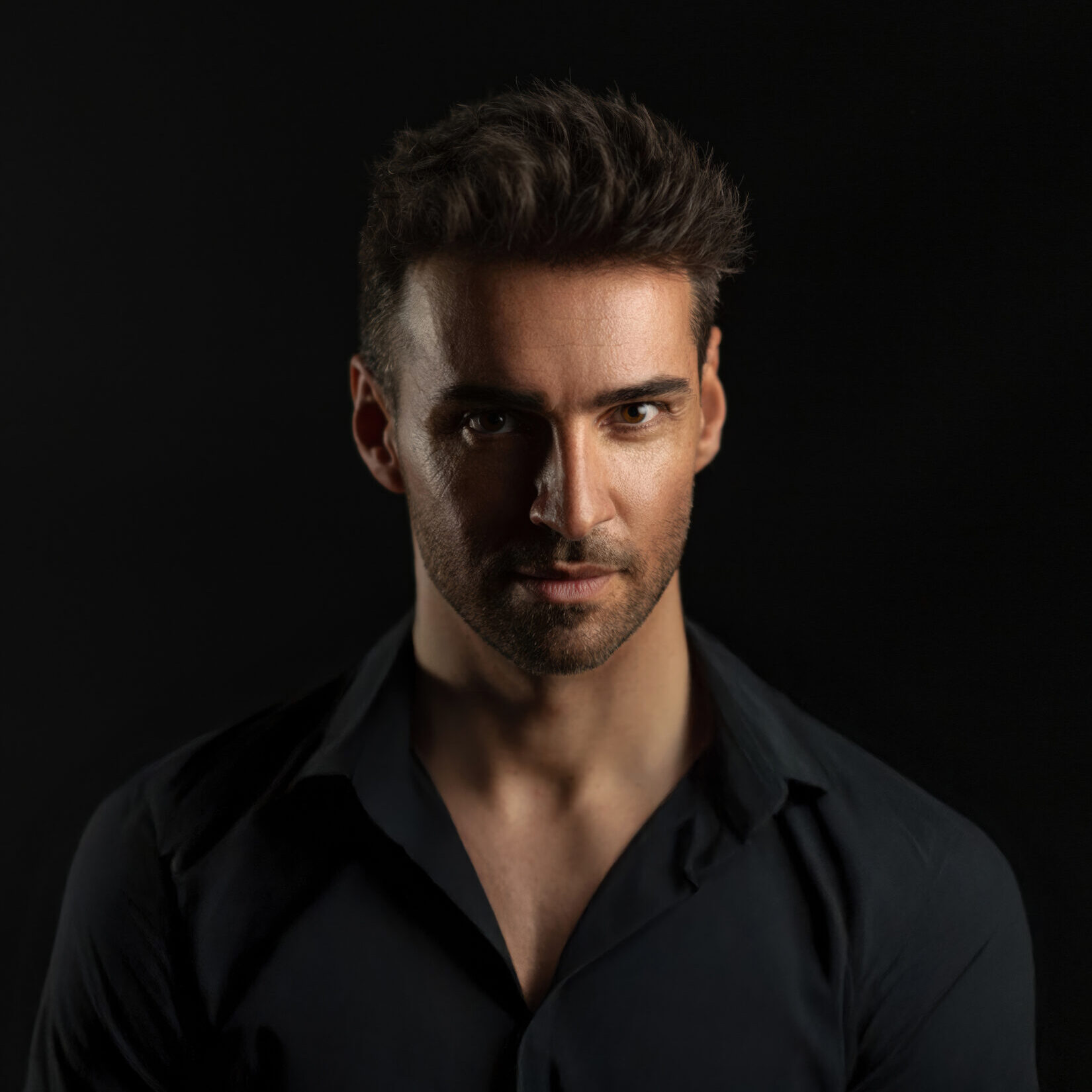 Sinatic Interview: Sinatic on Emotion-First Songwriting, Hook Craft, and Cinematic Pop